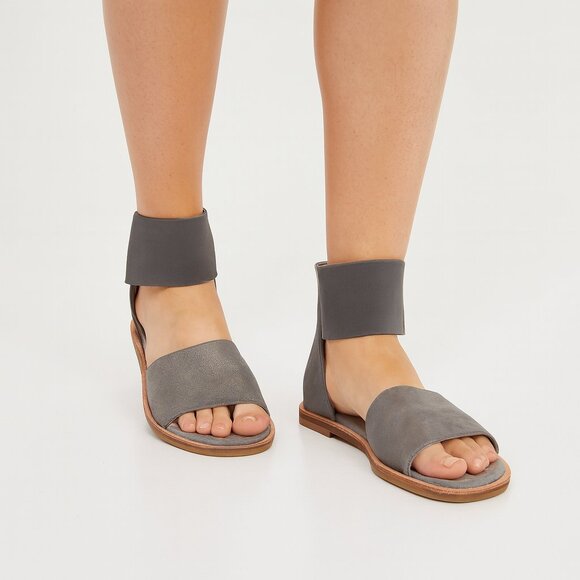 Eileen Fischer Ankle Strap Flat Sandals Shoes Size 10 Silver Grey - Picture 1 of 9